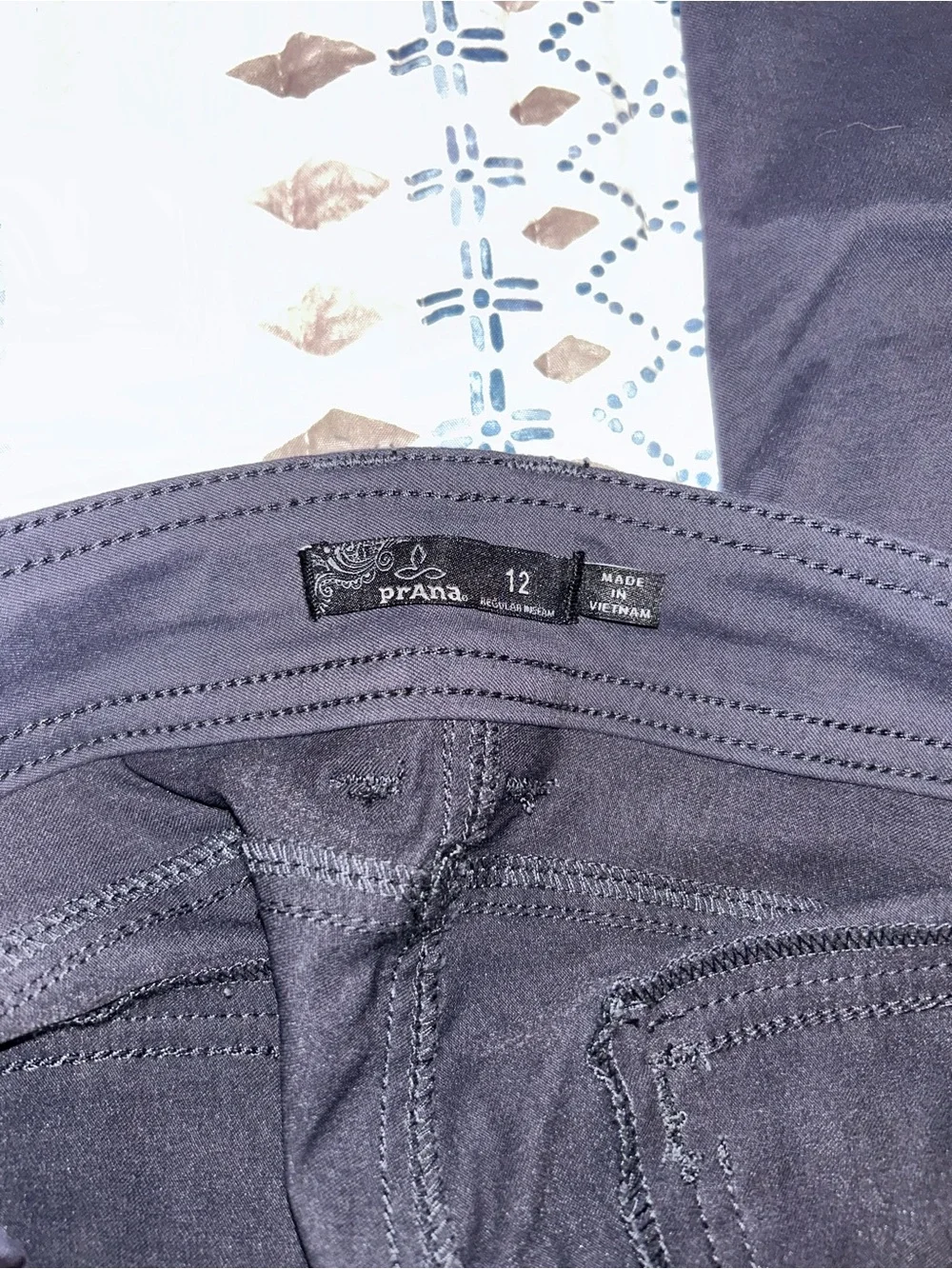 Prana women’s hiking pants size 12 NWOT charcoal color
